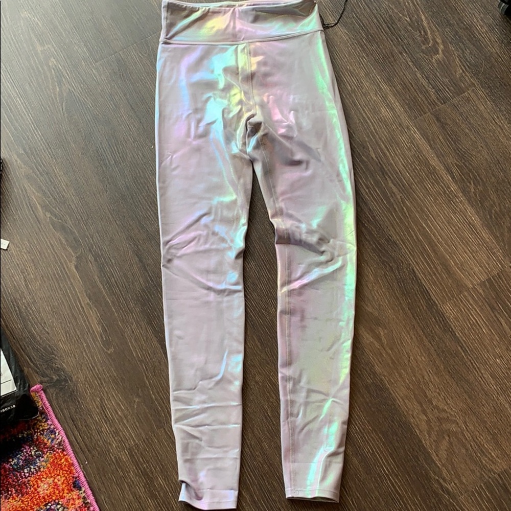 Carbon 38 iridescent legging